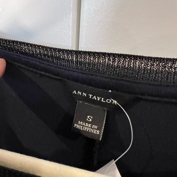 098. Ann Taylor Casual Top mesh collar Small S - Picture 2 of 4